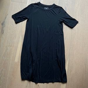 A Pea In The Pod Maternity black short sleeve dress